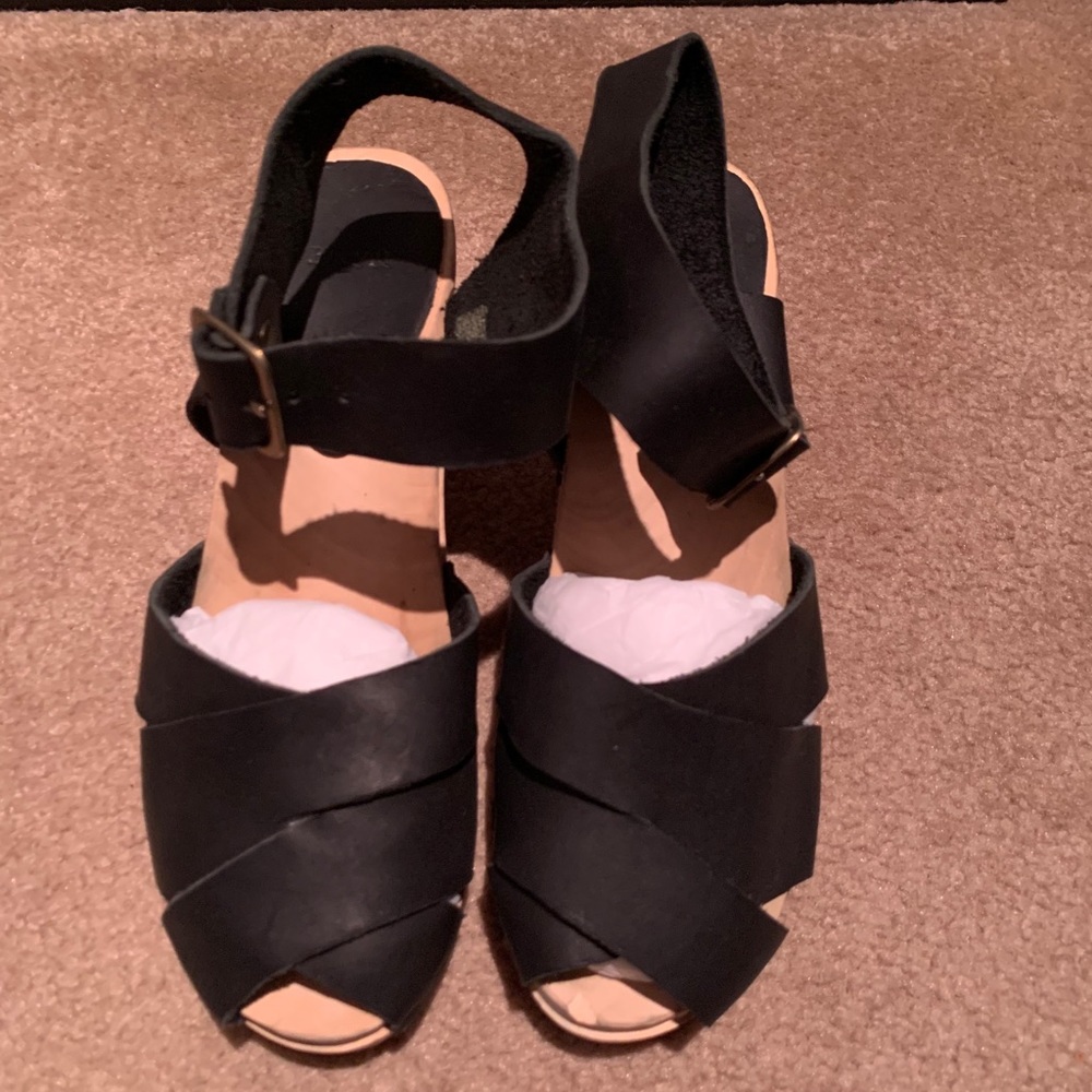 Bryr Clogs Size 38